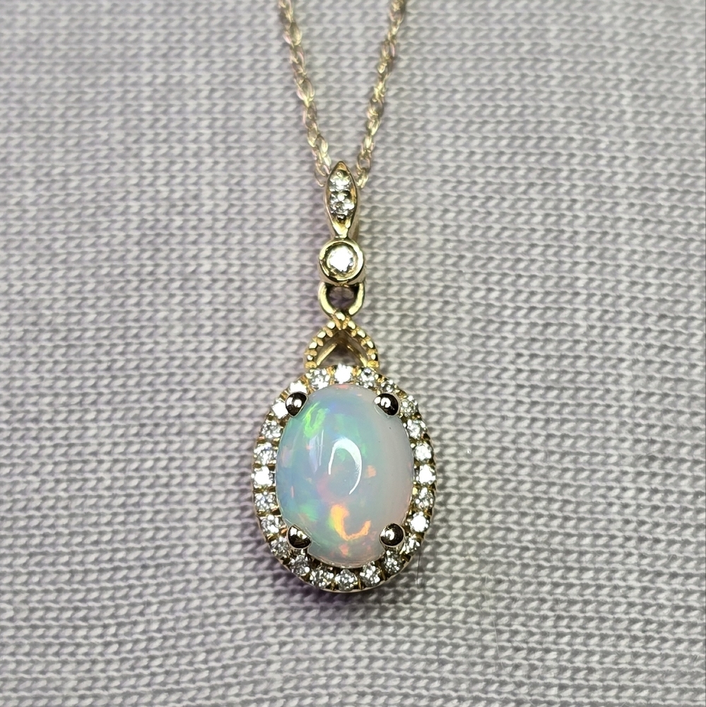 Natural Opal and Diamond Necklace in Yellow Gold